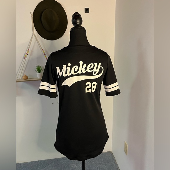 Mickey Mouse Jersey 🐭 🖤 - Picture 3 of 5